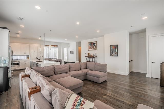 Building Photo - 4954 Camdale Ct