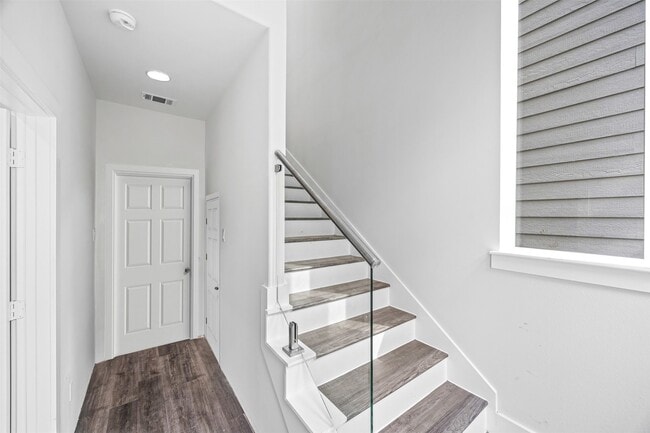 Building Photo - 4011 Ward St