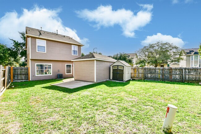 Building Photo - 6203 Gillian Park Dr