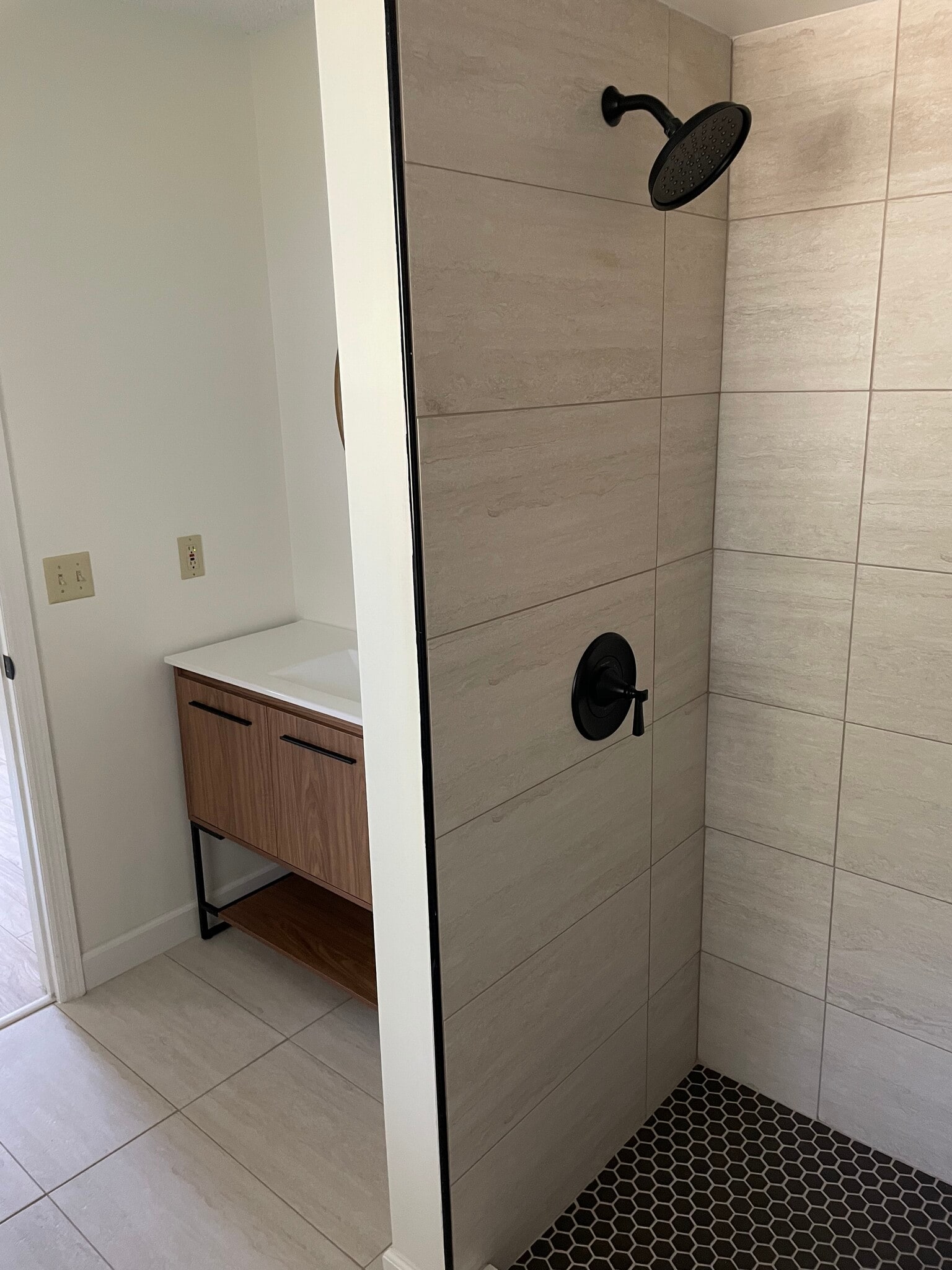 Building Photo - 42 W Highbanks Rd