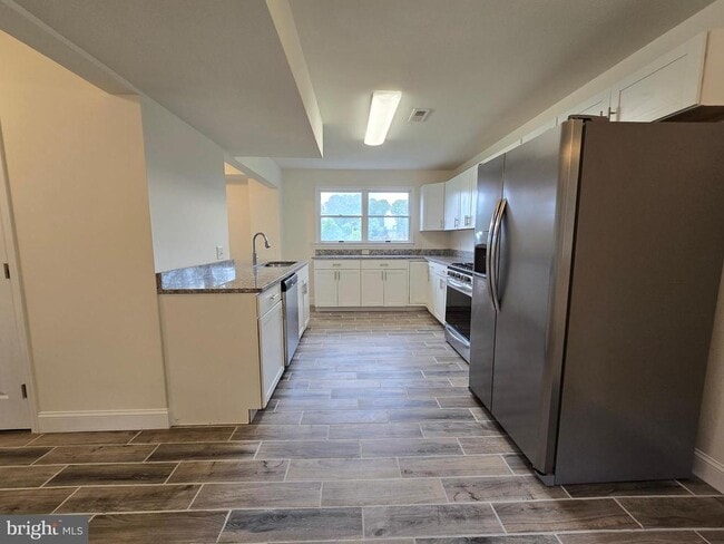 Building Photo - 490 Duck Creek Rd