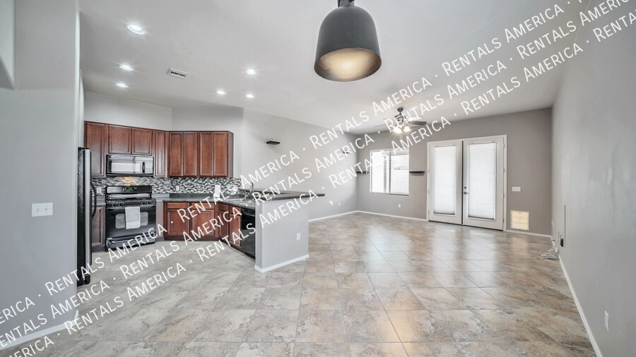 Building Photo - 10430 E Rita Ranch Crossing Cir