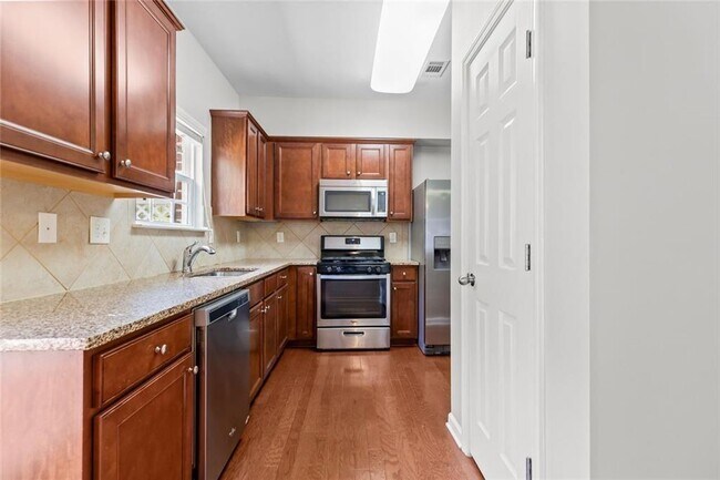 Building Photo - 5612 Moresby Ct