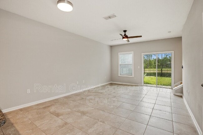 Building Photo - 425 Servia Dr