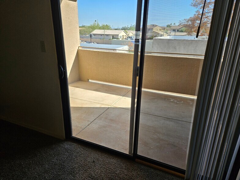 Building Photo - 16033 N 25th St