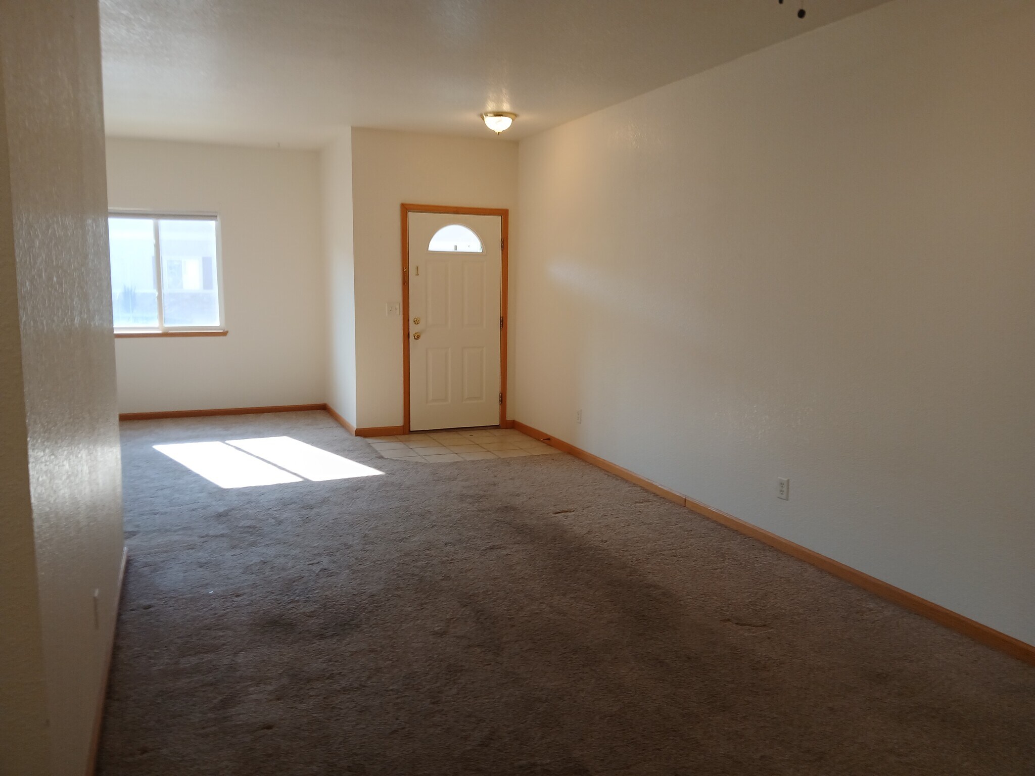 Building Photo - 3550 W 24th St
