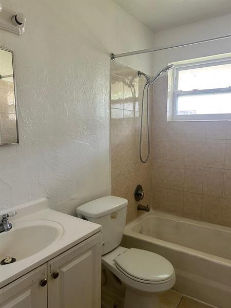 Building Photo - 2240 NW 59th Terrace