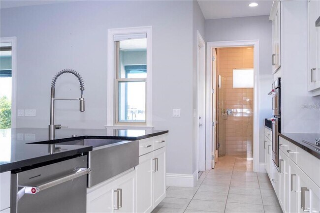 Building Photo - 13370 Alderley Dr