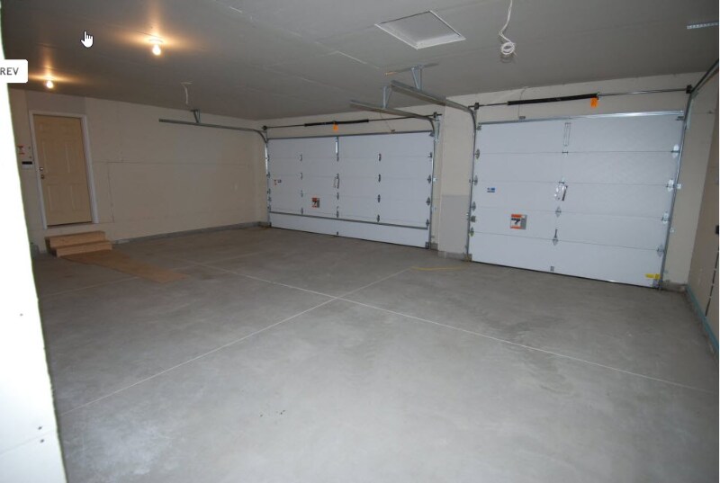 Building Photo - 7970 Hartig Cir