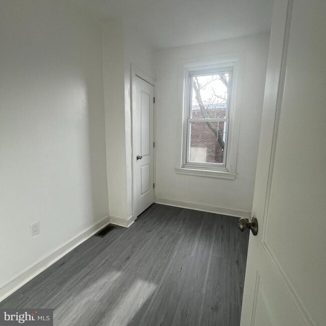 Building Photo - 5928 Chancellor St