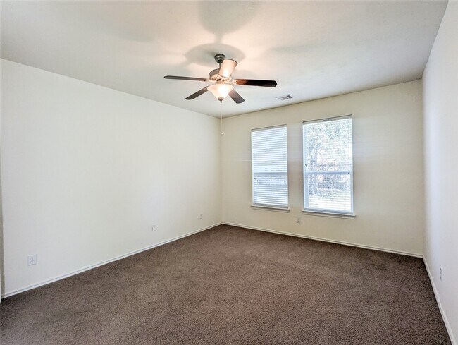 Building Photo - 6223 Summerfield Glade Ln