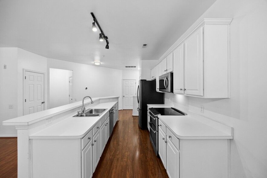 Building Photo - 3228 Margellina Drive