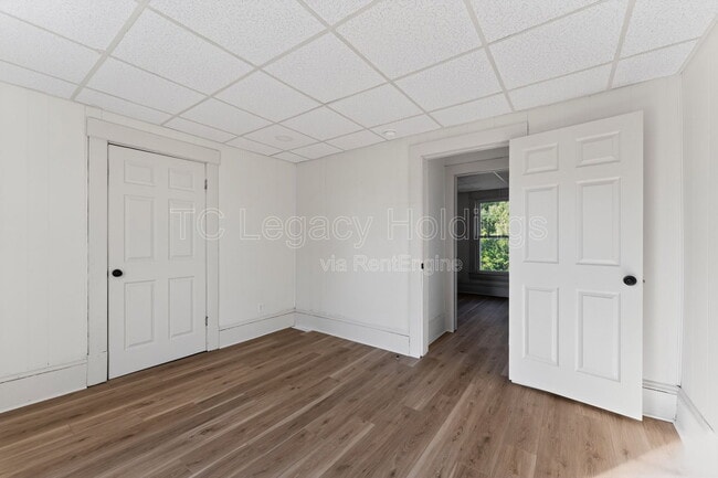 Building Photo - 139 Martin St