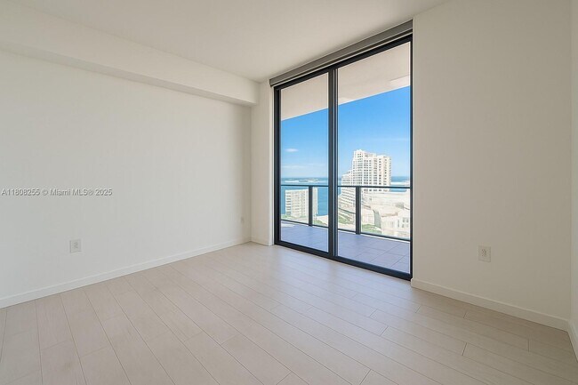 Building Photo - 1000 Brickell Plaza