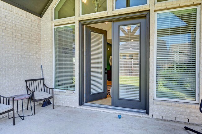 Building Photo - 10631 Hidden Rock Dr