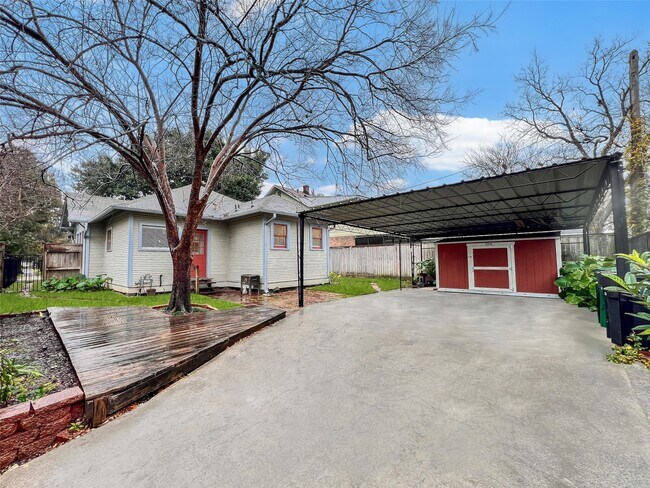 Building Photo - 4035 Michaux St