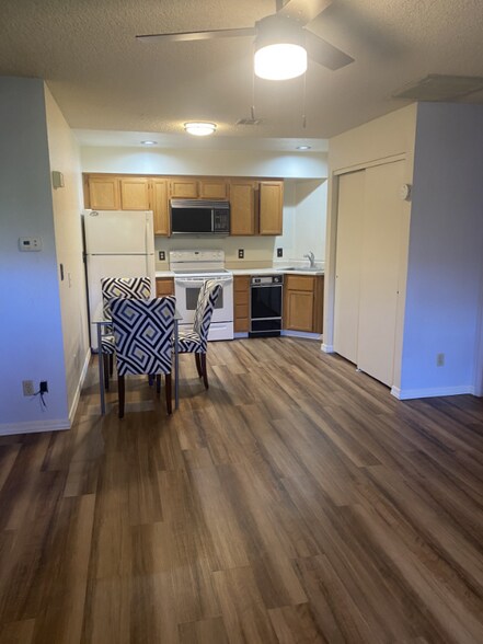 Building Photo - 5710 Tower Butte Dr