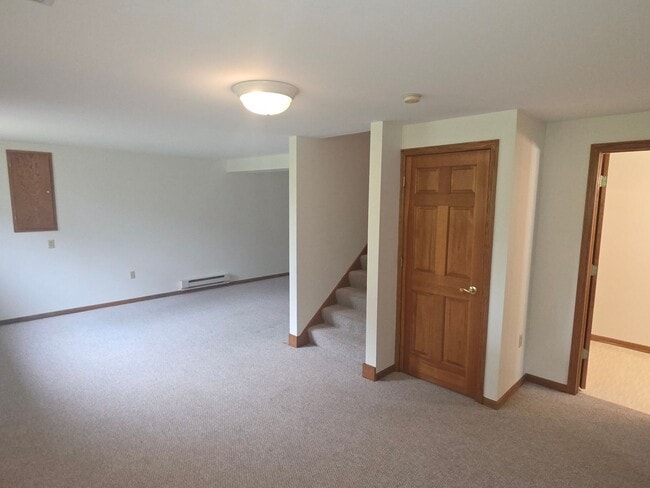 Building Photo - 3207 S Ridge Crest Ct