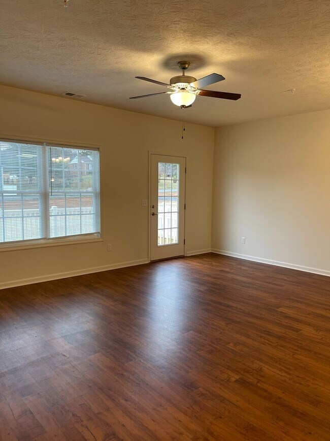 Building Photo - 2875 Congers Creek Rd