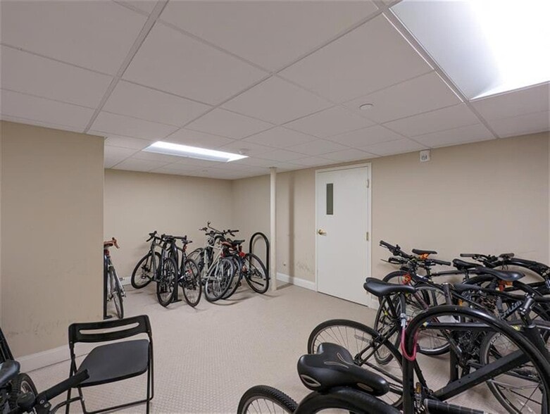 Building Photo - 7 Chauncy St