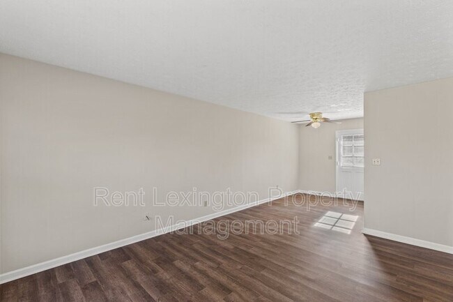 Building Photo - 3395 Montavesta Rd