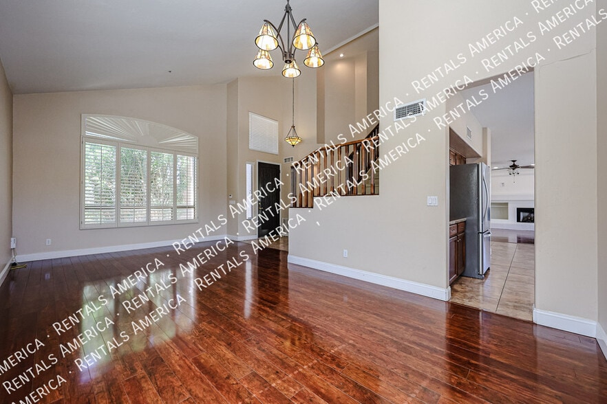 Primary Photo - 14759 N 98th St