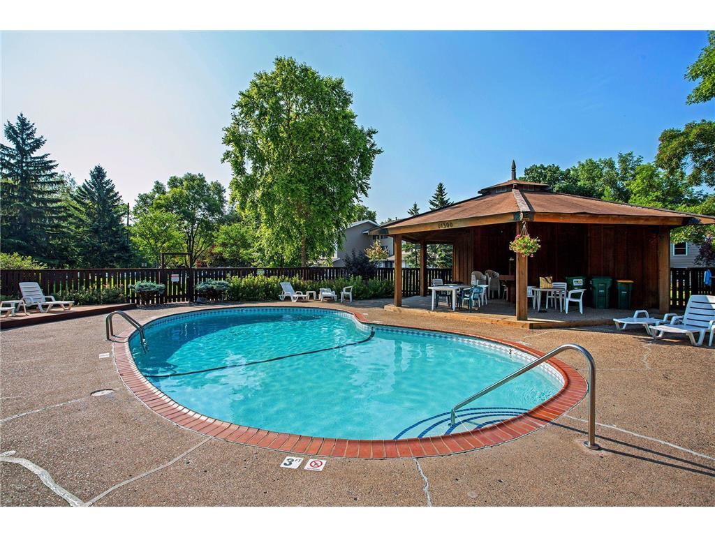 Building Photo - 14431 Fairway Dr