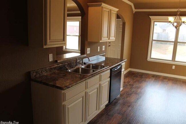 Building Photo - 159 Harvick Cir