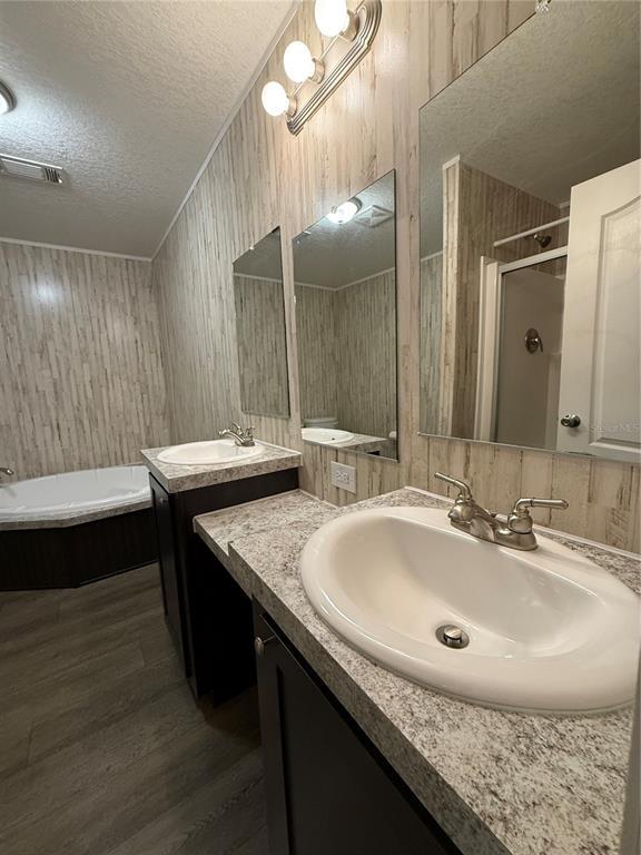 Building Photo - 861 SE 40th Pl