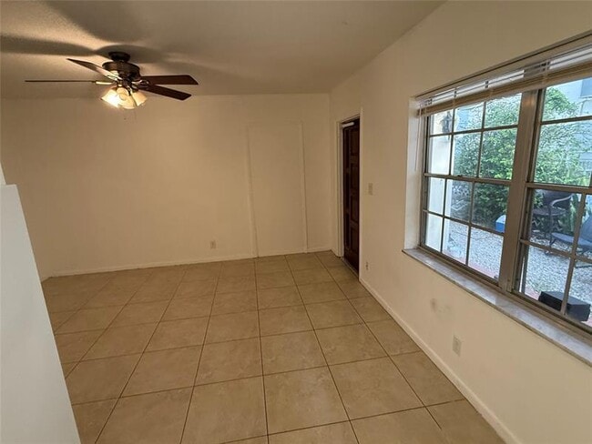 Building Photo - 4649 Bougainvilla Dr