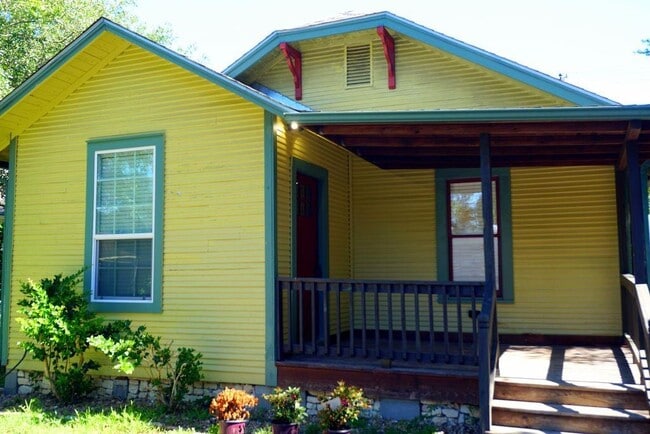 Building Photo - 1513 W Main St