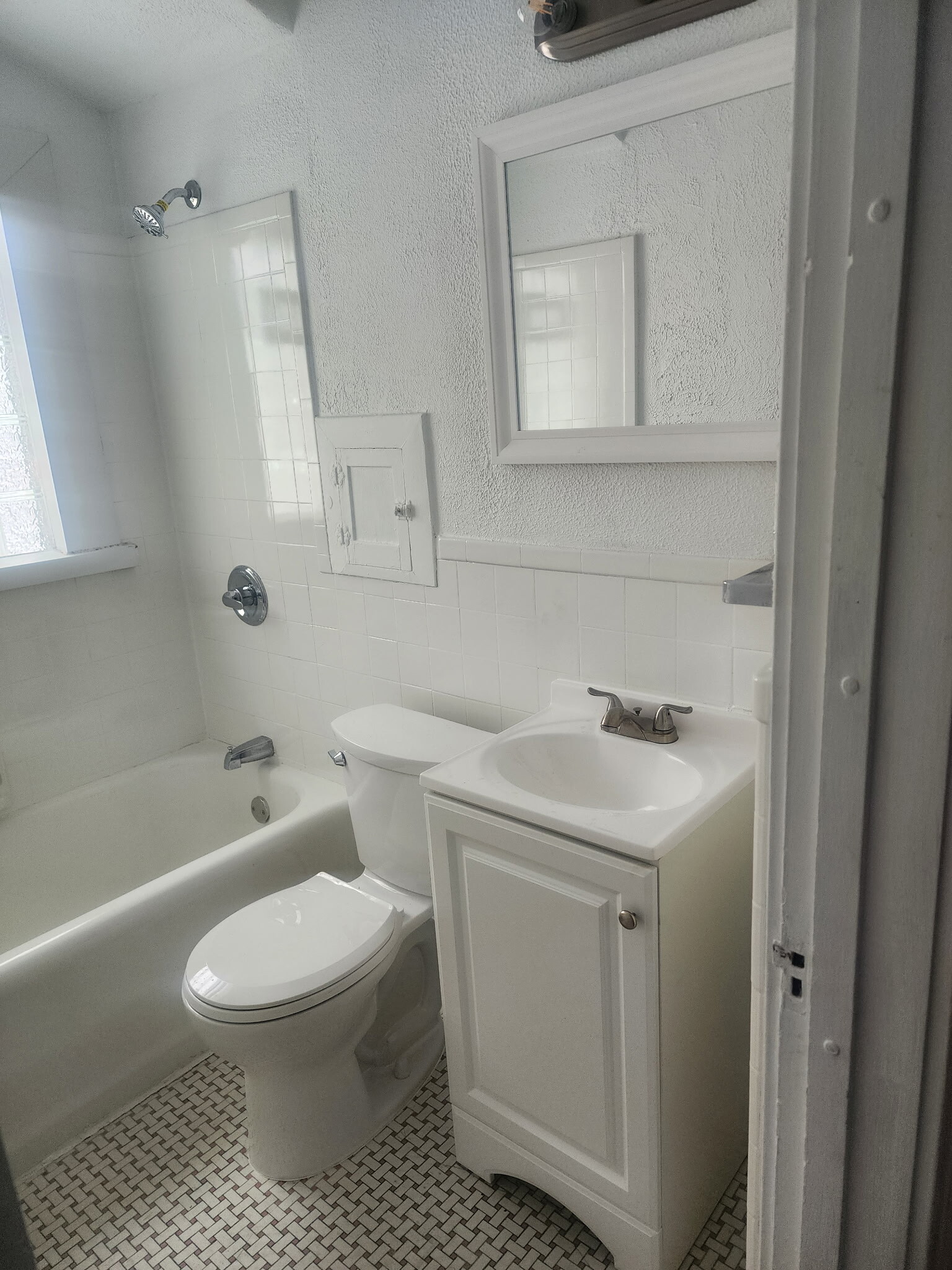 Building Photo - 4235 Overland Pky