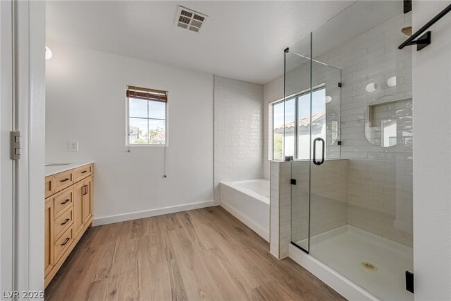 Building Photo - 10429 Vinson Point Ave