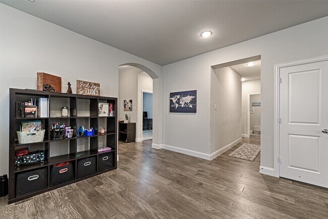 Building Photo - 3515 Washington Dr