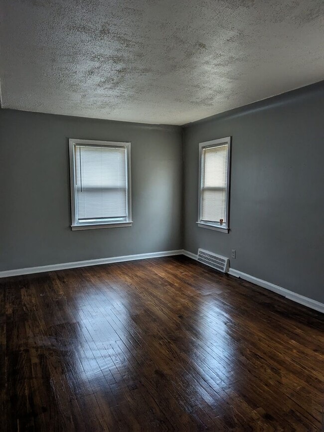 Building Photo - 12648 Mettetal St