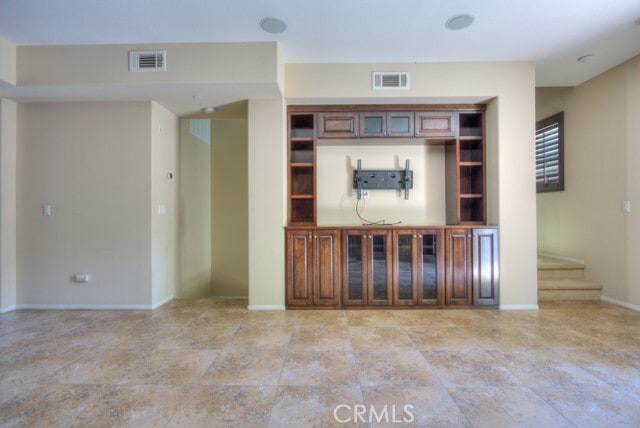 Building Photo - 17871 Shady View Dr
