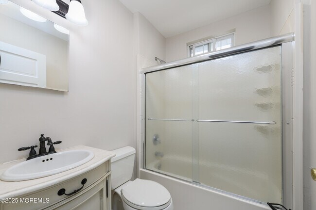 Building Photo - 64 Harding Rd