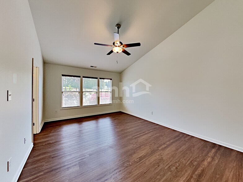 Building Photo - 1119 Bridlemine Dr