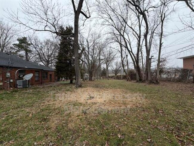 Building Photo - 520 Hentschel Pl