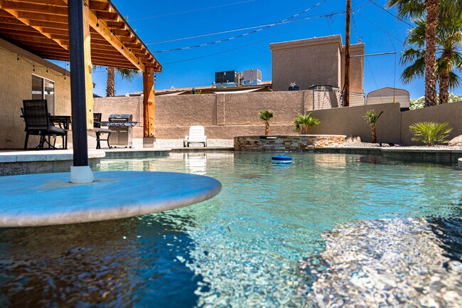 Building Photo - 3280 Rocking Horse Dr