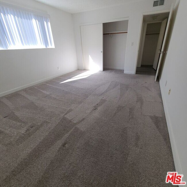 Building Photo - 5263 Corteen Pl