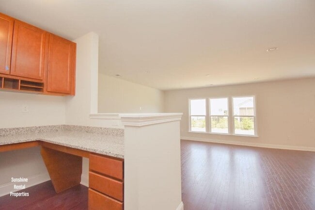 Building Photo - 2588 Great Scott Dr