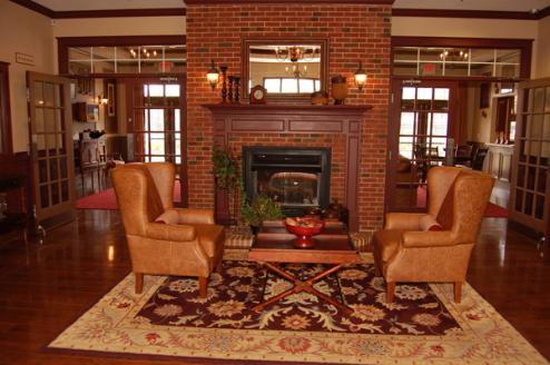 Sitting Area - 70 Bastogne Dr