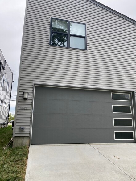 Building Photo - 3842 Duck Creek Rd