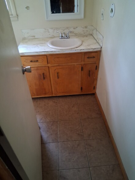 Building Photo - 3362-3362 Normandy Park Rd