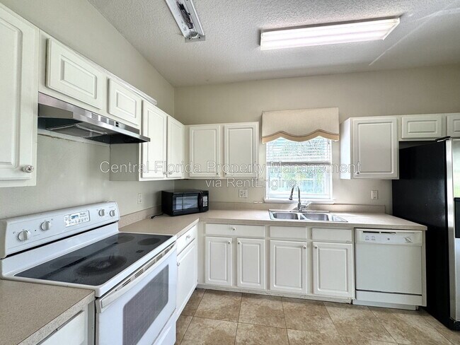 Building Photo - 450 Casting Ct