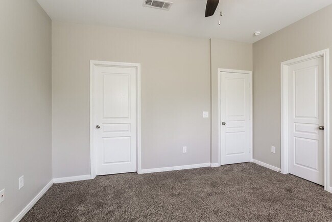 Building Photo - 10339 Dawson Hill Lane