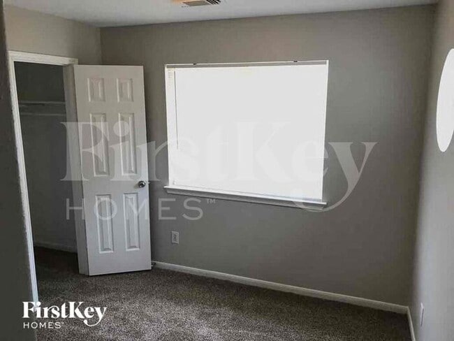 Building Photo - 17919 Greenbriar Park Dr