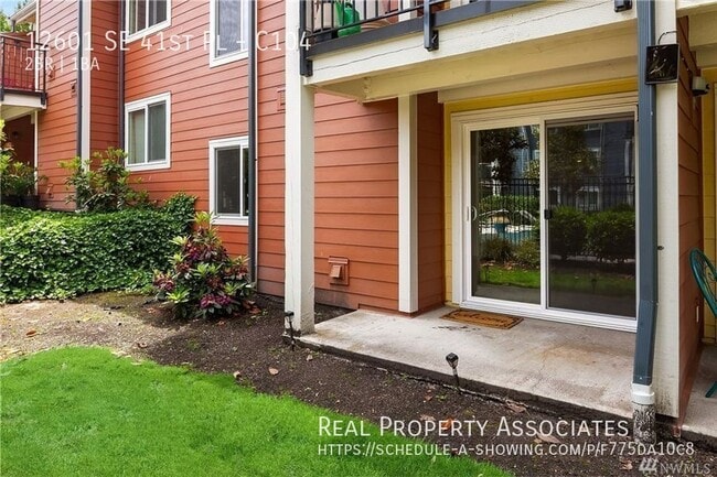 Building Photo - 12601 SE 41st Pl