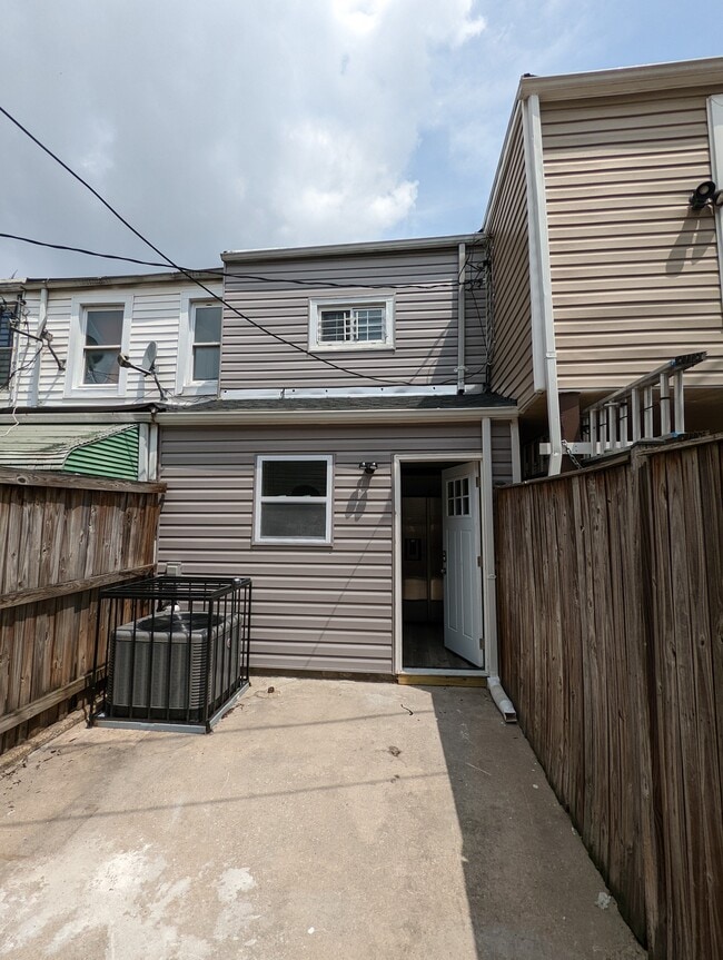 Building Photo - 3607 Mt Pleasant Ave